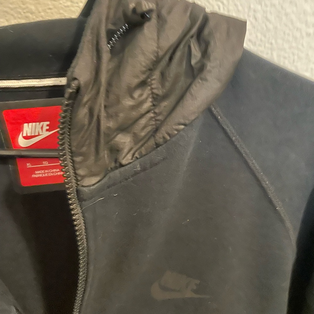 Mens xl Nike Tech full zip jacket with hood